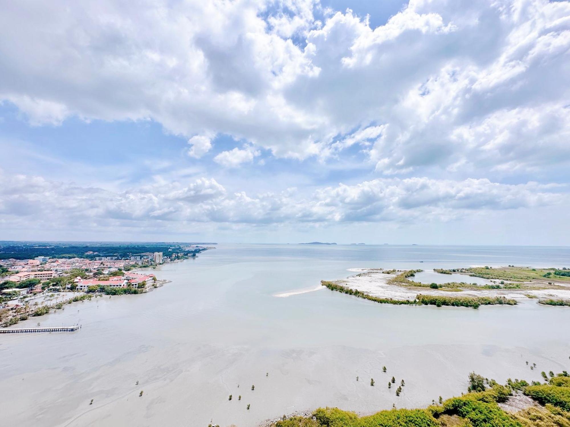 Apartment Silverscape: Luxury With Infinity Pool Near Jonker Street