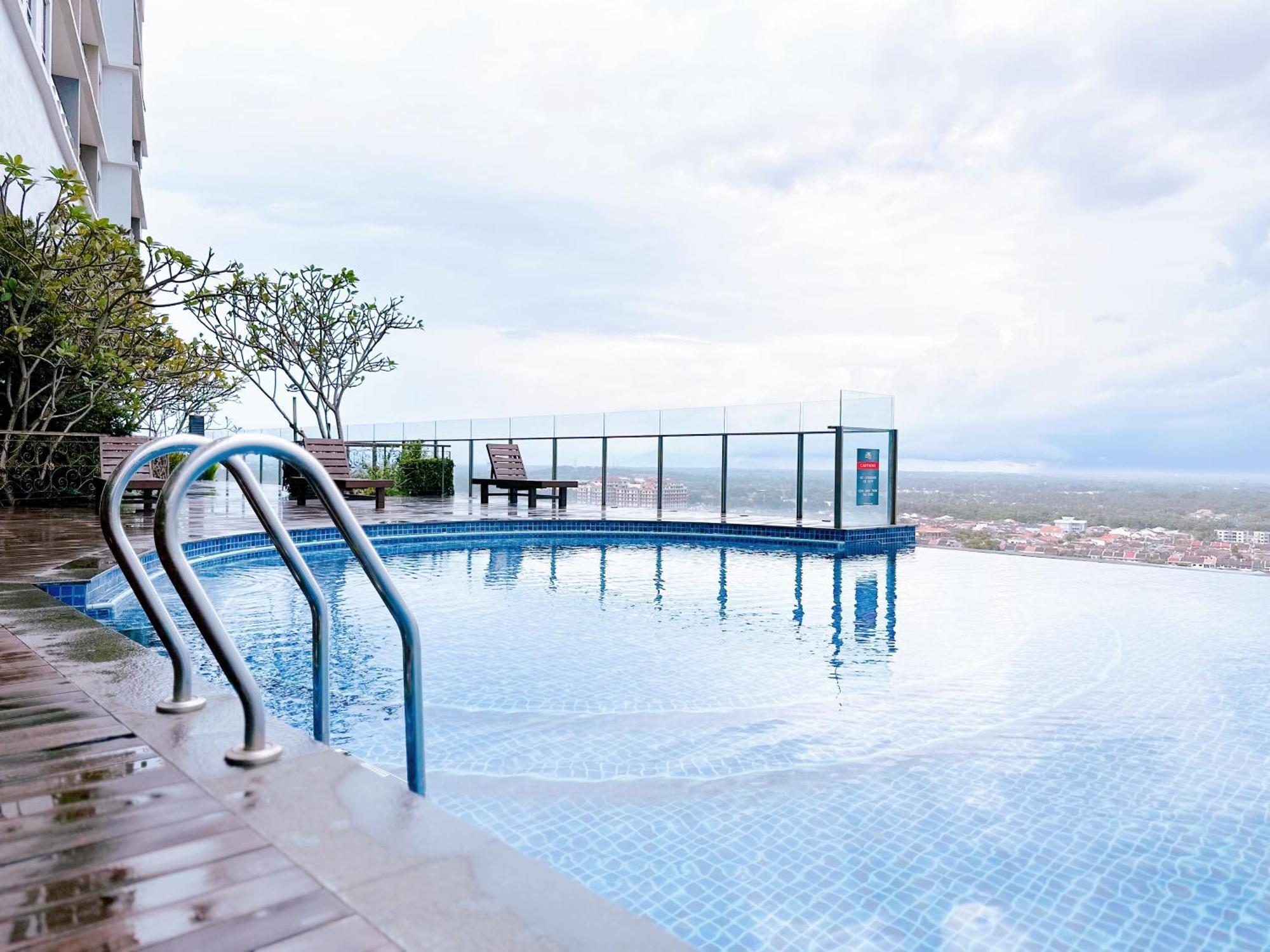 Apartment Silverscape: Luxury With Infinity Pool Near Jonker Street *