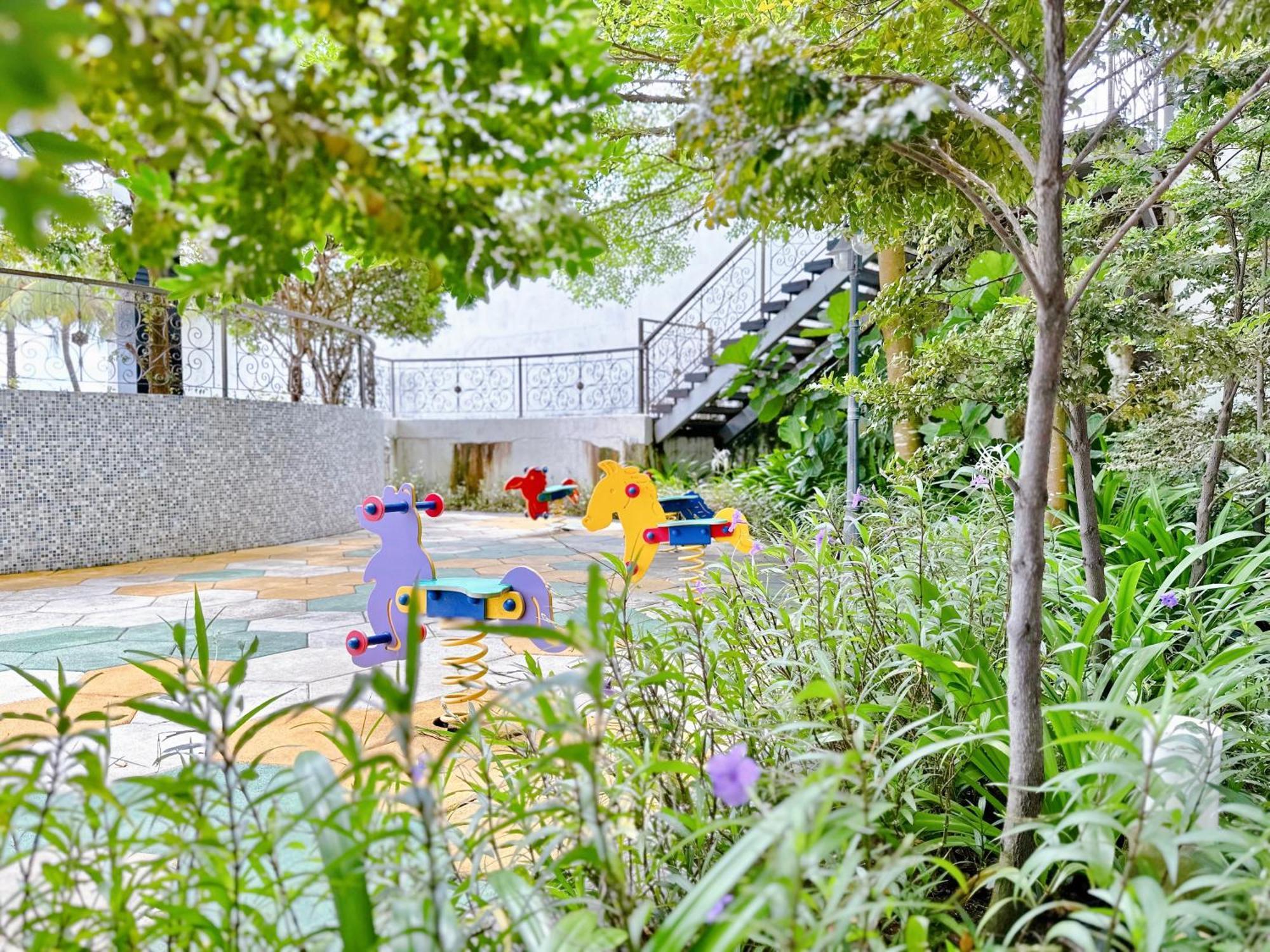 Silverscape: Luxury With Infinity Pool Near Jonker Street Apartment *